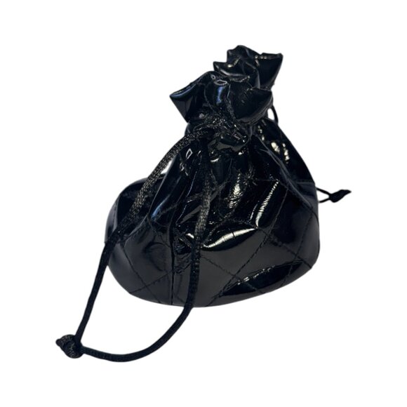 GUESS Black Patent Leather Jewelry Pouch with Silk Pillow & Metal Heart Charm - Picture 4 of 7